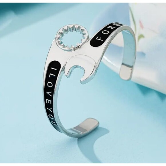 18k White Gold Plated Wrench Bracelet Construction Gift Enamel Engraved - Picture 3 of 7